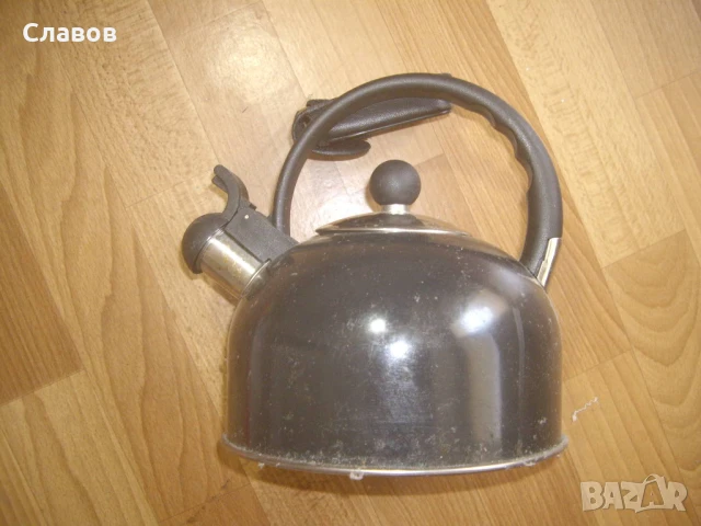 Чайник с бакелитена дръжка Ernesto, 1.5 л, метал, снимка 2 - Аксесоари за кухня - 51388412