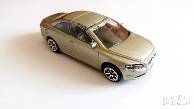 Bburago Volvo C70 Coupe Silver - Мащаб 1:43, снимка 5 - Колекции - 48591813