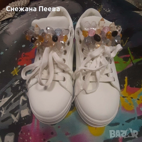 Нови дамски маратонки