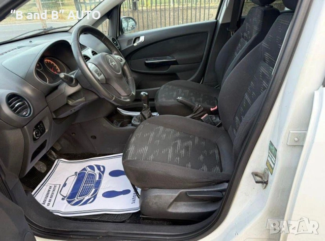 Opel Corsa 1.7 Дизел, 2012 г., Navi, Панорама, 131 к.с., снимка 9 - Автомобили и джипове - 53053342