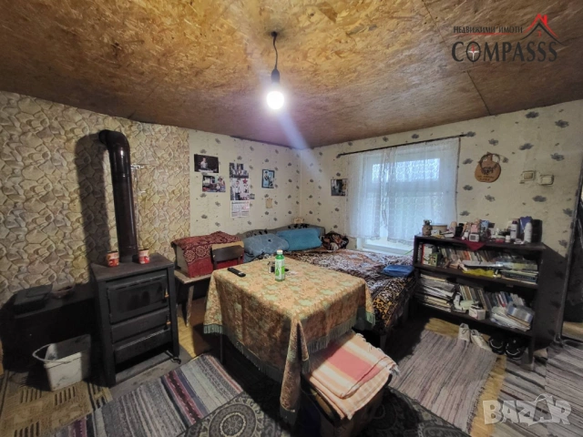 Къща с двор, с. Преселенци, Общ. Ген. Тошево - 25500евро!, снимка 4 - Къщи - 53533432