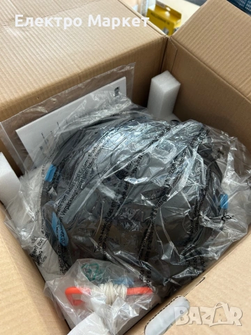 Y10 Robotic Pool Cleaner, снимка 3 - Басейни и аксесоари - 54189889