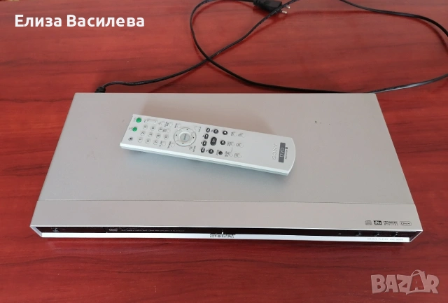 Продавам DVD Player SONY, снимка 3 - Плейъри, домашно кино, прожектори - 53211903