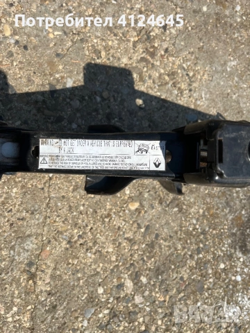 Оригинален крик от Рено Мастер