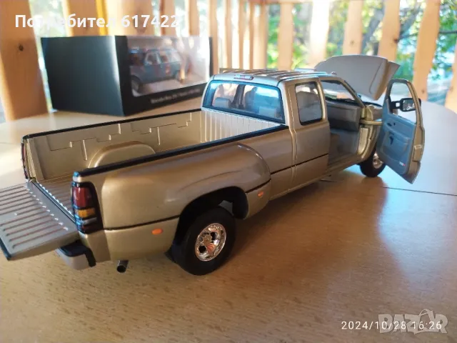 1:18 Chevrolet Silverado 3500 - Anson, снимка 14 - Колекции - 47769879