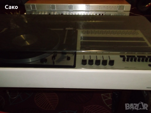 Продавам радио усилвател с грамофон WEGA, снимка 8 - Ресийвъри, усилватели, смесителни пултове - 53873433