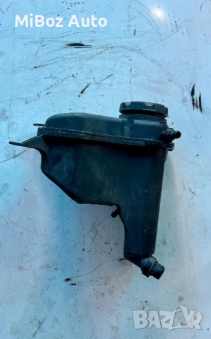 Казанче антифриз БМВ Е90 91 92 BMW, снимка 5 - Части - 50556070