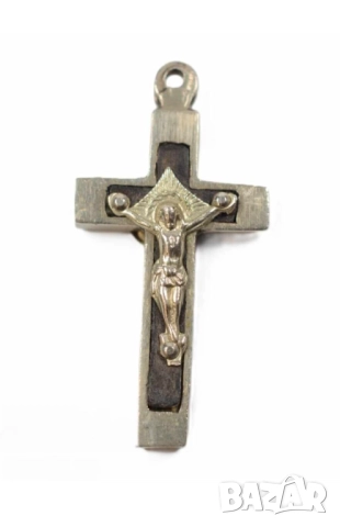 Старинен кръст разпятие за да ви пази Бог и да ви закриля.
