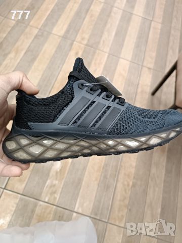 Маратонки Adidas , снимка 1 - Маратонки - 45424479