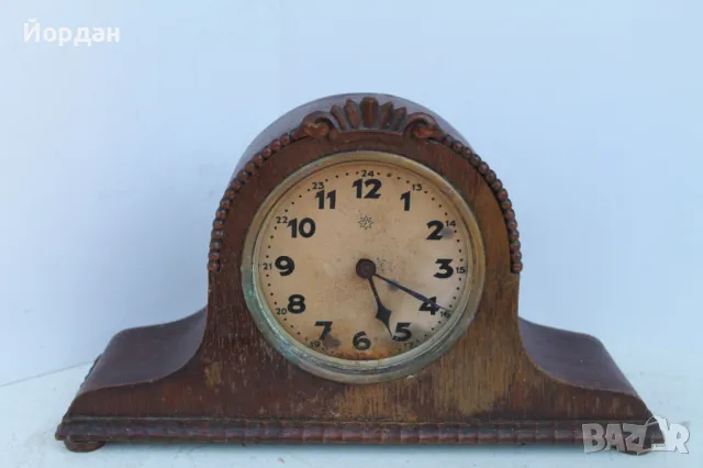 Настолен часовник ''Junghans''