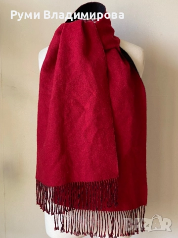 Червен/ черен шал, от 100 % baby alpaca/ мъжки шал, снимка 2 - Шалове - 48605873