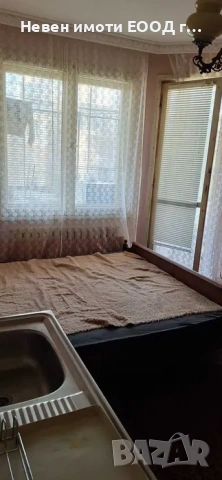 Стая от тристаен апартамент, кв.Бузлуджа, гр. В.Търново