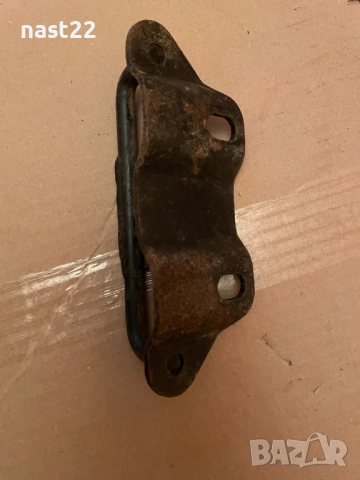 Стойка -(държач) задна седалка Сузуки Самурай, снимка 2 - Части - 52324730