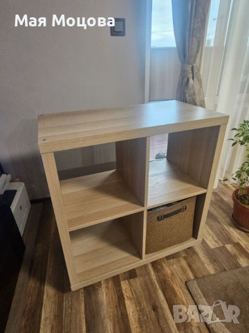 Предлагам ИКЕА етажерка за книги като нова, снимка 3 - Етажерки - 53098162