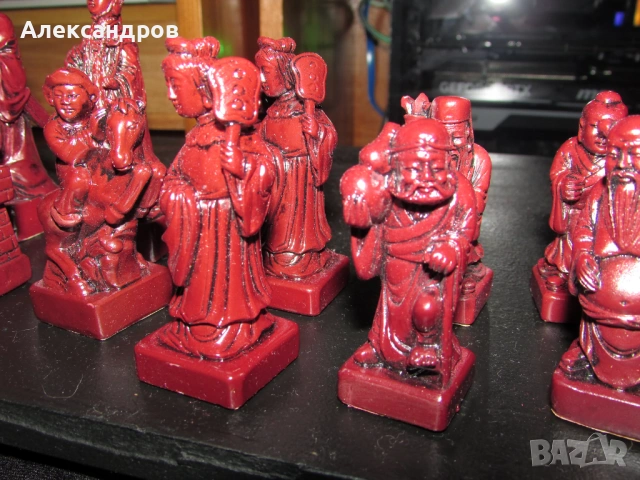 фигурки общо 32,