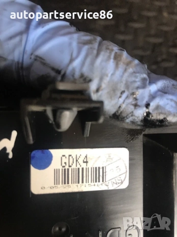 Дигитален информационен дисплей с часовник за Mazda 6 2.2 Дизел (2007-2011) GDK4611J0, снимка 2 - Части - 53714797