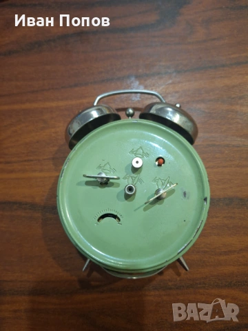 Будилник механичен, работи точно, Полски Мера-полтик, рядък модел, снимка 2 - Антикварни и старинни предмети - 53193221