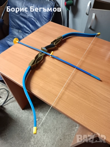 стар пластмасов меч-играчка плюс подарък, снимка 5 - Антикварни и старинни предмети - 51257815