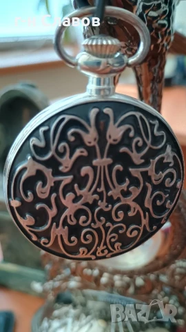 ПОСРЕБРЕН (silver) Cite* с механизъм за ръчно навиване и с флорален гравиран заден капак!, снимка 5 - Джобни - 51102076