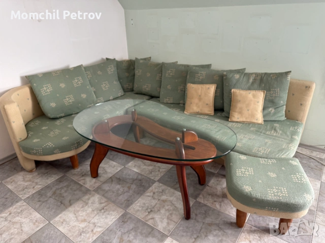 Ълов диван, разтеателен с възглавници и таборедка