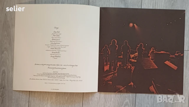 Предлагам нещо много рядко за феновете на групата CHICAGO:  Chicago (2) ‎– Chicago At Carnegie Hall , снимка 4 - Грамофонни плочи - 50679488