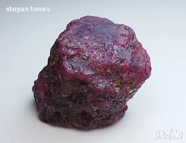 Самороден рубинен кристал с наситен цвят - 55кт.! Нетретиран! Нов!, снимка 5 - Други - 49832574