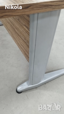 Бюро с метални крака - офис маса 160/66/74см, снимка 10 - Работни маси и бюра - 52108777