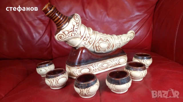 Красив комплект за греяна ракия, керамика, рог, поставка и 6 чашки, снимка 5 - Сервизи - 53659425