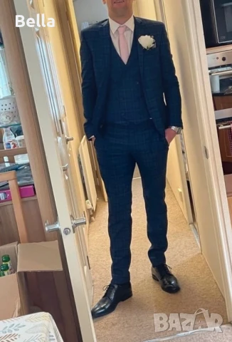 кариран костюм