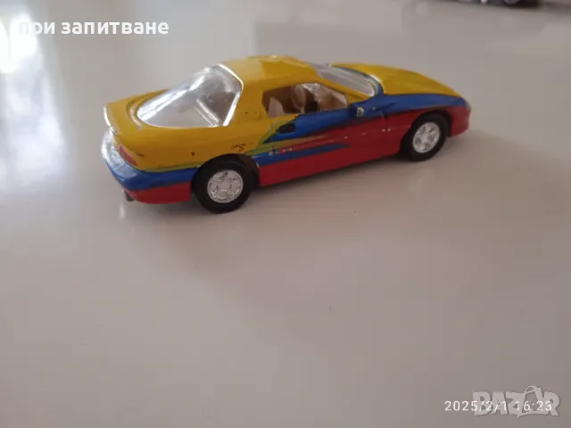 Метална количка  96 Chevy Camaro, Racing champions 1996, 1/64, снимка 4 - Колекции - 48919844