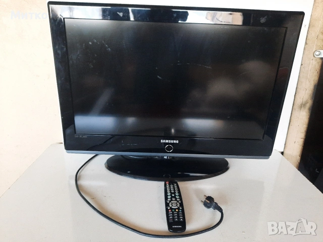 Работещ 32 инчов LCD телевизор марка Самсунг модел LE32A436T1D SAMSUNG със забележка
