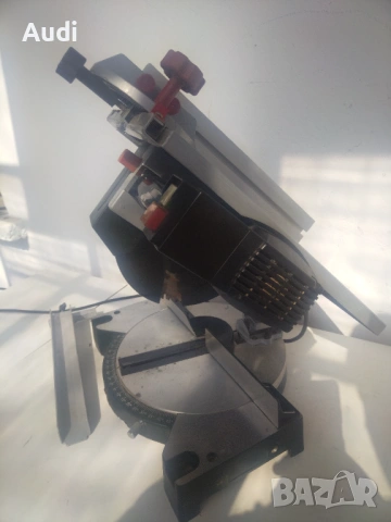 Професионален настолен потапящ циркуляр тип пендула.  Реже и  под ъгъл от 0° до 45° EINHELL 1200W, снимка 8 - Циркуляри - 53836376