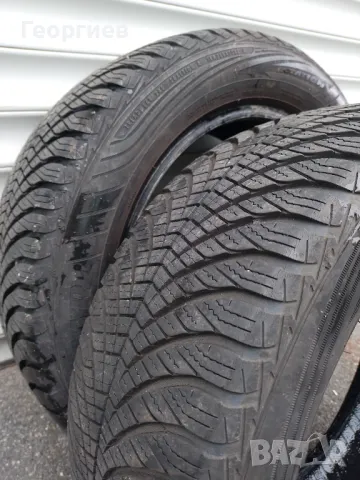 2 броя зимни гуми 205 55 16 Goodyear , снимка 2 - Гуми и джанти - 48337193