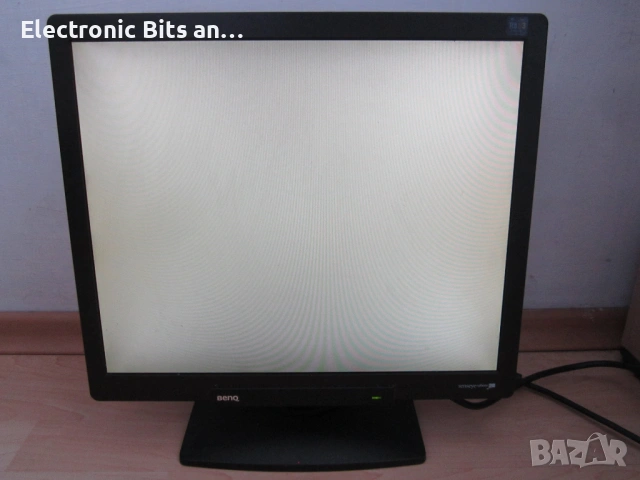 Евтини LCD монитори 17-19" - Samsung, Benq, Asus и др., снимка 4 - Монитори - 53149029