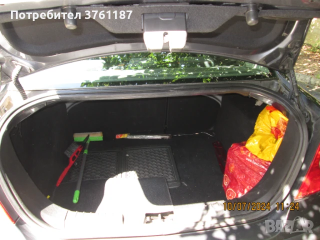 Продавам Ford Focus Ghia 2.0 tdci 136 к.с. sedan, снимка 10 - Автомобили и джипове - 50646351