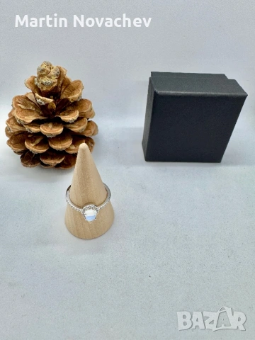 Сребърен пръстен с лунен камък , снимка 2 - Пръстени - 53127654