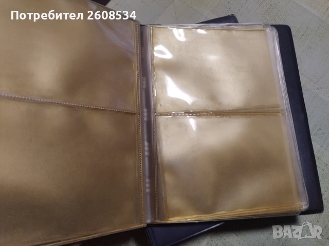 ЧЕТИРИ КОЖЕНИ ФИЛАТЕЛНИ КЛАСЬОРА /виж описанието/, снимка 7 - Филателия - 52665128