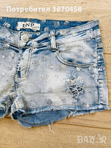 Дамски къси дънкови панталонки модерни еластични размер М/Л, снимка 4 - Къси панталони и бермуди - 51755340