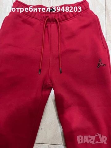 Jordan червено долнище, снимка 2 - Панталони - 53803897