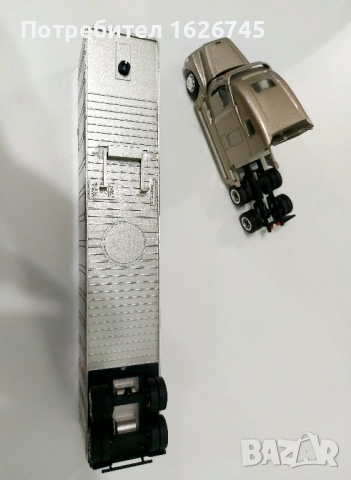 FREIGHTLINER CENTURY 1:43 NZG, снимка 12 - Колекции - 52910053