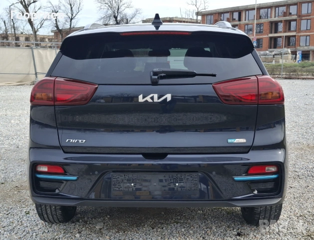 KIA e-Niro EV 64kWh ExecutiveLine+ full electric 204PS, снимка 6 - Автомобили и джипове - 53288578