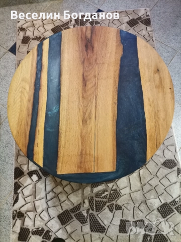 Холна масичка червен дъб и епоксидна смола, снимка 4 - Маси - 52848961