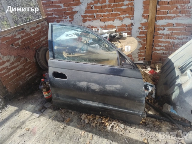 Врата Предна Дясна За Тойота Карина 1995г / Toyota Carina 1995y