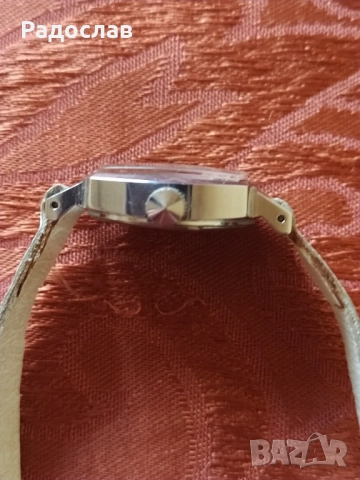 стар механичен часовник CARDINAL, снимка 5 - Дамски - 51994917