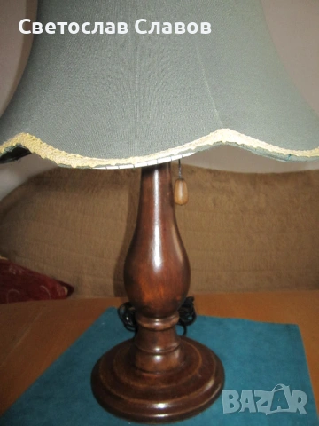 Висока дизайнерска настолна лампа със стойка от стругован орех - 3, снимка 2 - Настолни лампи - 54126862