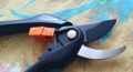 Градинска лозарска ножица FISKARS с разминаващи се остриета SingleStep™. Нова., снимка 5