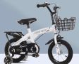 Детски велосипед с противоплъзгащи се гуми и светещи помощни колела 