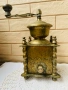 Красива голяма месингова мелничка от Англия, снимка 1