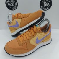 Дамски маратонки NIKE. Номер 36.5 , снимка 1 - Маратонки - 45179492