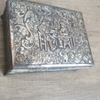 Стара метална кутия за бижута, снимка 3 - Антикварни и старинни предмети - 45035313